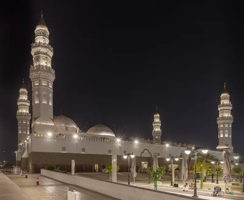 Quba Mosque lit up at night